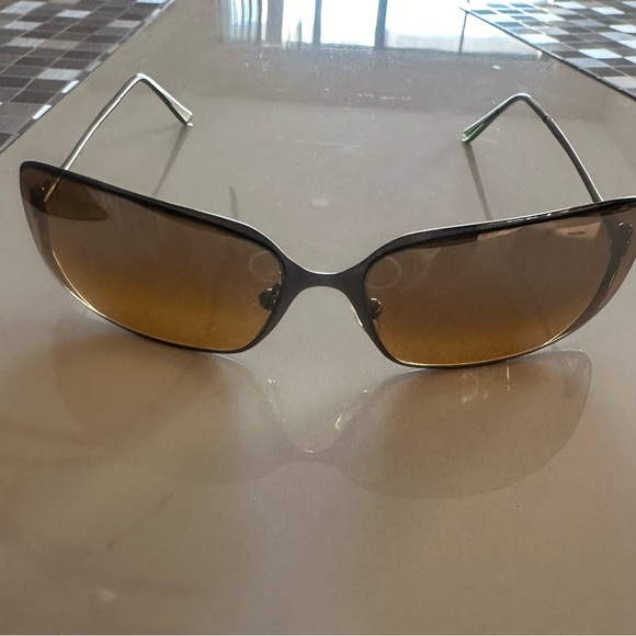 Prada sunglasses SPR 57E 5AV-4M1 gunmetal frame with box Excellent condition !! - Picture 3 of 8